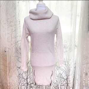 Front thigh zippers beige turtleneck dress
